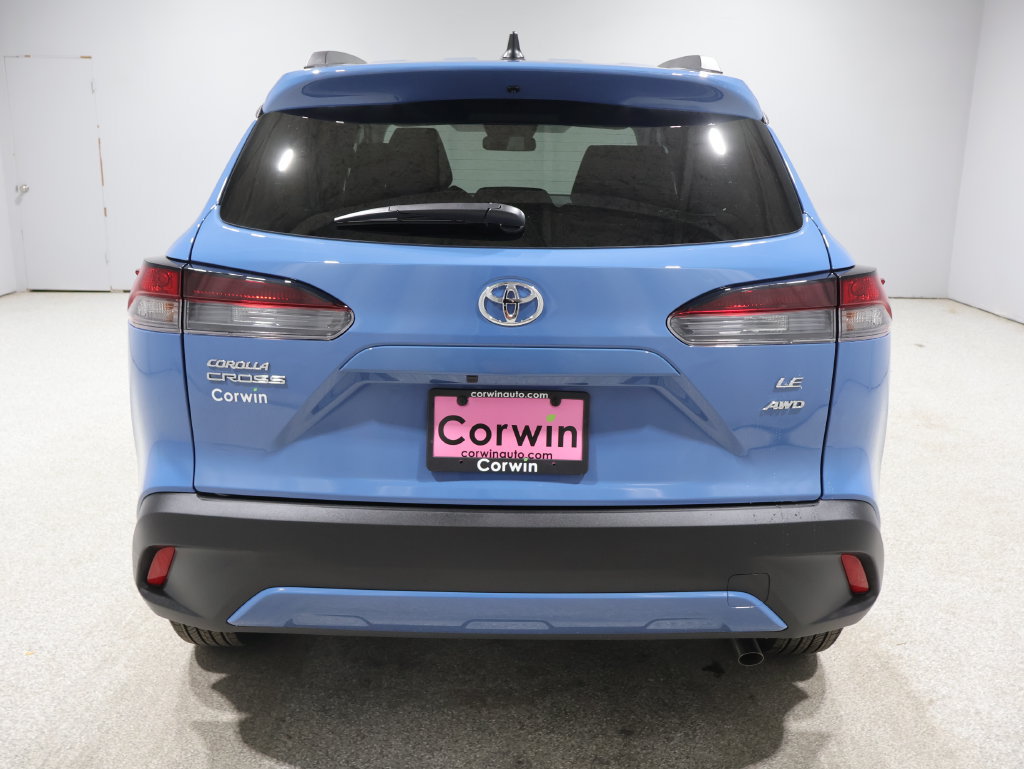 Used 2026 Toyota Corolla Cross LE AWD/4WD image 3