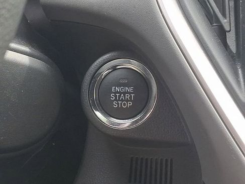 Used 2024 Subaru Crosstrek 2.0i Premium image 25