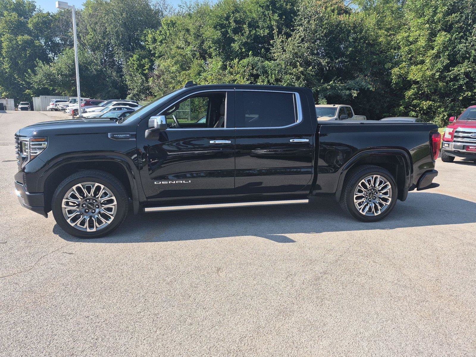 Used 2026 GMC Sierra 1500 Denali Ultimate AWD/4WD image 2
