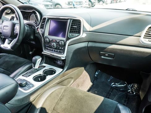 Used 2018 Jeep Grand Cherokee Trackhawk AWD/4WD image 8