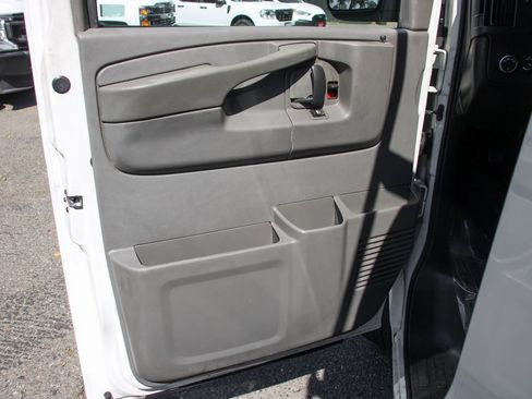 Used 2012 Chevrolet Express 2500 w/ Power Package image 19