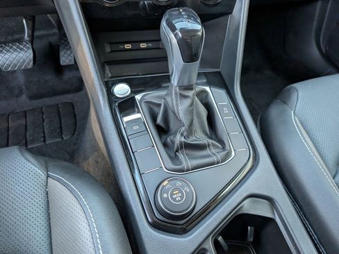 Used 2023 Volkswagen Taos SEL image 19