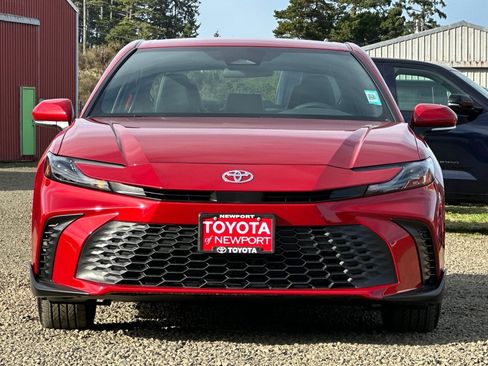 New 2026 Toyota Camry SE image 3