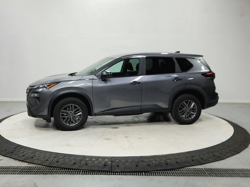Used 2025 Nissan Rogue S AWD/4WD image 5
