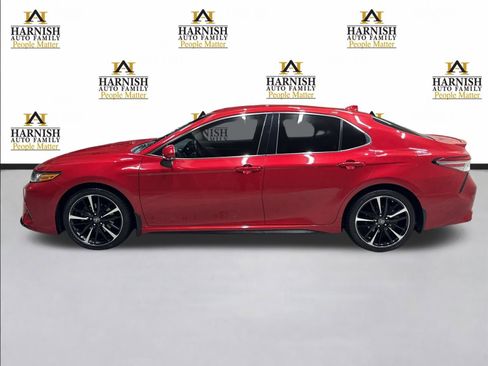 Used 2019 Toyota Camry XSE image 2