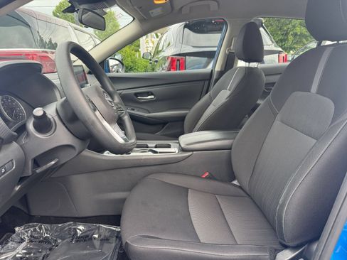 Used 2025 Nissan Sentra SV FWD image 21