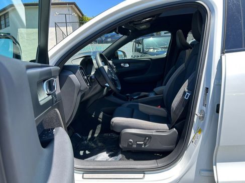Used 2023 Volvo C40 P8 Recharge Plus w/ Climate Package AWD/4WD image 11