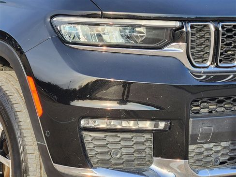 Used 2024 Jeep Grand Cherokee L Limited w/ Luxury Tech Group II image 8