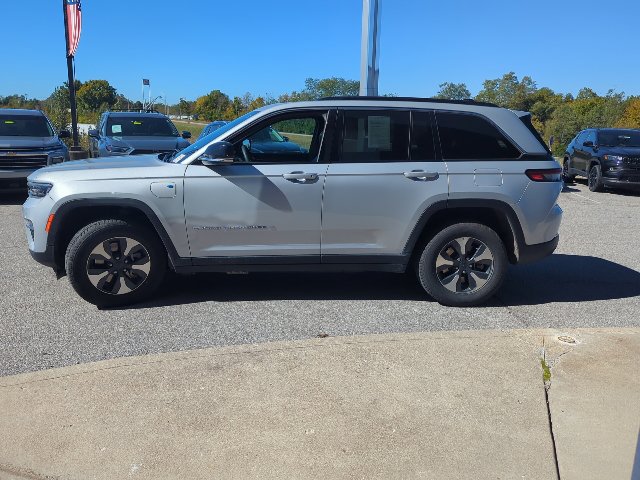 Used 2024 Jeep Grand Cherokee Limited 4xe AWD/4WD image 31