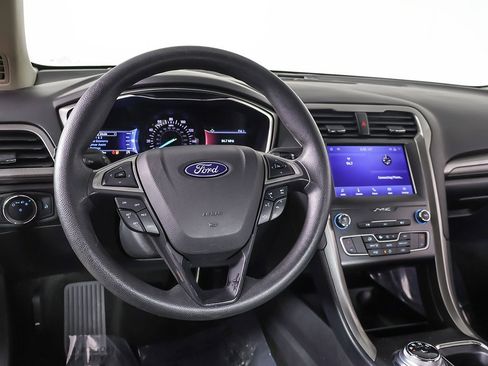 Used 2020 Ford Fusion SE image 20