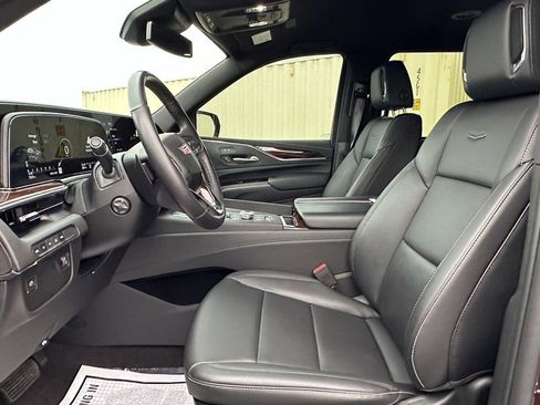 Used 2023 Cadillac Escalade ESV Luxury image 19