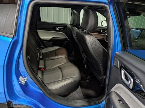 Used 2025 Jeep Compass Limited w/ Elite Group AWD/4WD image 27