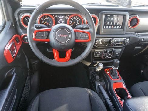 Used 2023 Jeep Gladiator Sport image 16