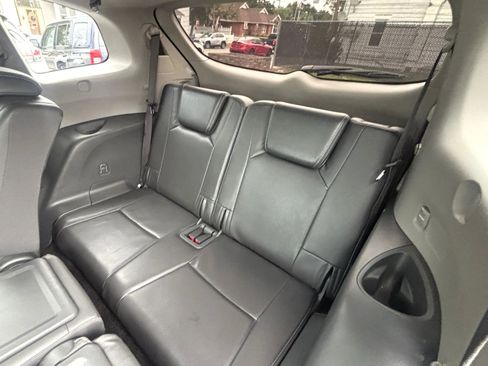 Used 2011 Subaru Tribeca Limited w/ PWR Moonroof & Navigation Pkg AWD/4WD image 10