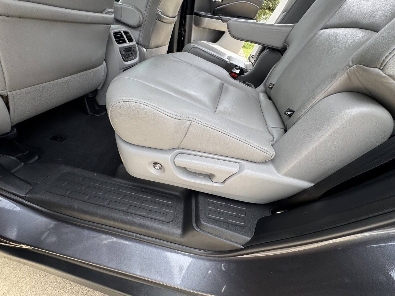 Used 2019 Honda Pilot Touring image 34