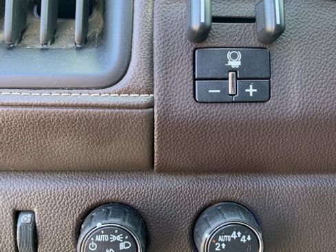 Used 2021 GMC Canyon Denali image 15