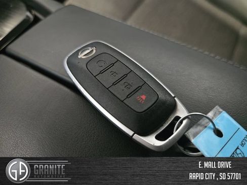 Used 2023 Nissan Rogue SV AWD/4WD image 28