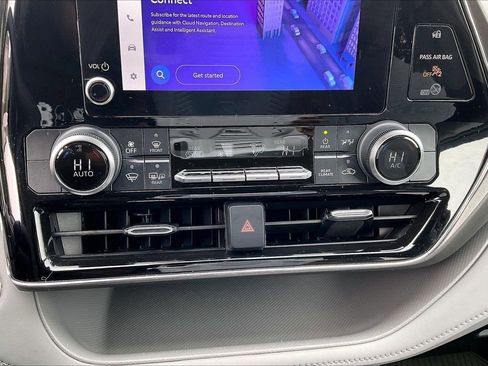 Used 2023 Toyota Highlander LE image 19