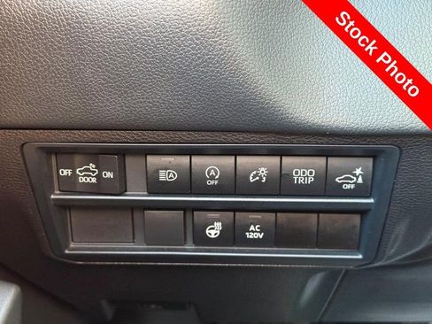 Used 2024 Toyota Tundra Limited AWD/4WD image 30