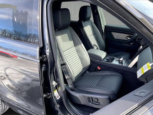New 2026 Land Rover Discovery Sport Landmark image 11