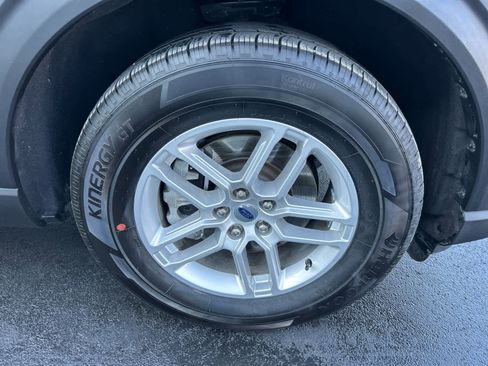 Certified 2025 Ford Explorer Active image 16