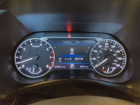 Used 2024 Nissan Sentra SV FWD image 23