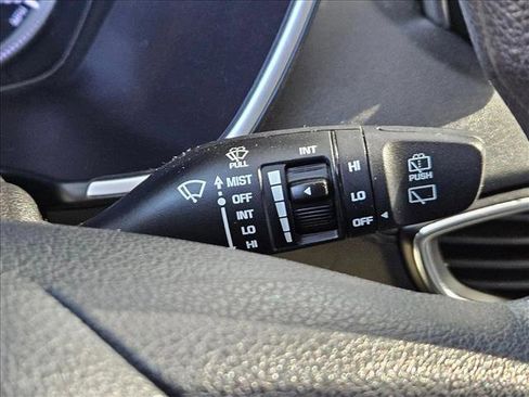 Used 2019 Hyundai Santa Fe SE w/ Cargo Package image 17