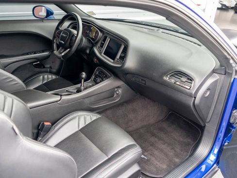 Used 2019 Dodge Challenger SRT Hellcat w/ Laguna Leather Package RWD image 29
