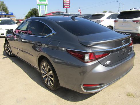 Used 2019 Lexus ES 300h image 5
