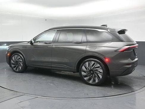 Used 2024 Lincoln Nautilus Black Label w/ Jet Appearance Package (87T) image 5