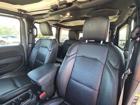 Used 2023 Jeep Wrangler Altitude image 21