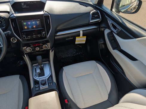 Used 2023 Subaru Forester Premium image 11