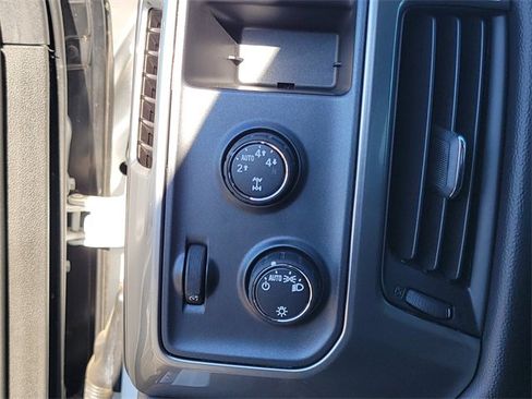 Used 2015 Chevrolet Silverado 1500 LT image 28