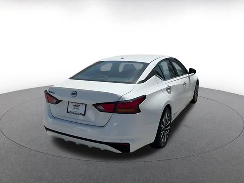 Used 2025 Nissan Altima 2.5 SV FWD image 10