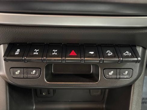 Used 2020 Chevrolet Colorado ZR2 w/ ZR2 Midnight Special Edition AWD/4WD image 22