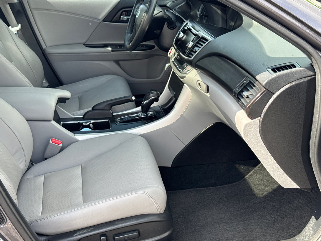 Used 2015 Honda Accord EX-L image 15
