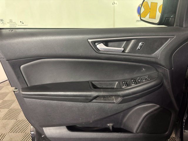 Used 2020 Ford Edge SE AWD/4WD image 17