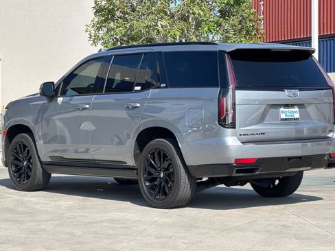 Used 2023 Cadillac Escalade Sport Platinum w/ LPO, ONYX Package AWD/4WD image 3