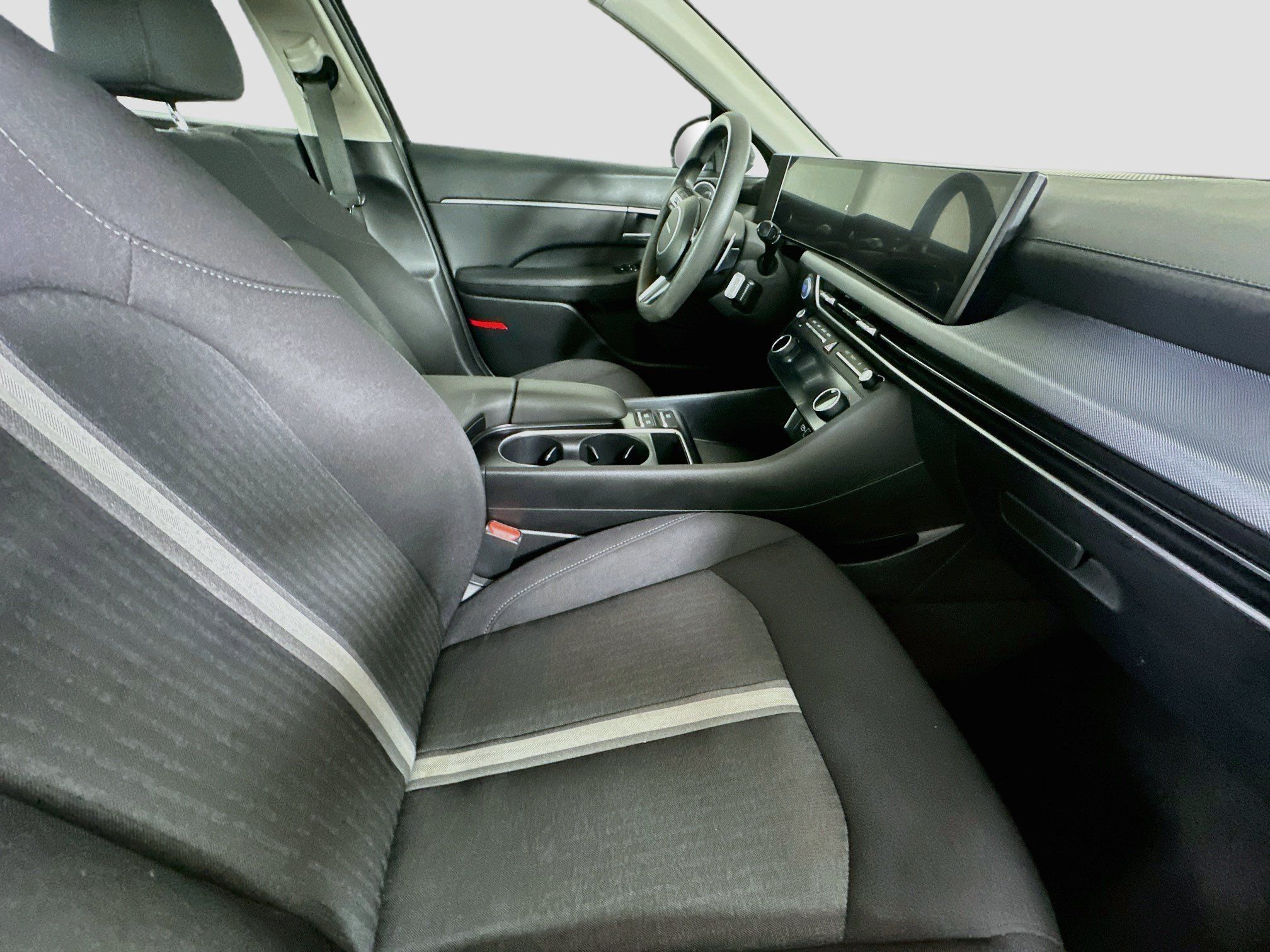 Used 2025 Hyundai Sonata SEL FWD image 29