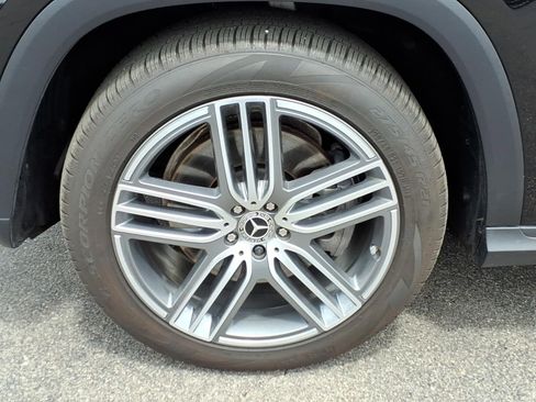 Certified 2025 Mercedes-Benz GLS 450 4MATIC image 10