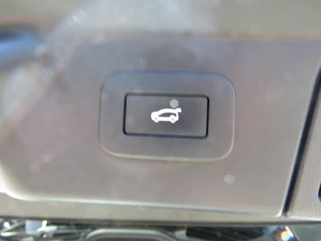 Used 2024 Land Rover Range Rover Velar Dynamic SE AWD/4WD image 18