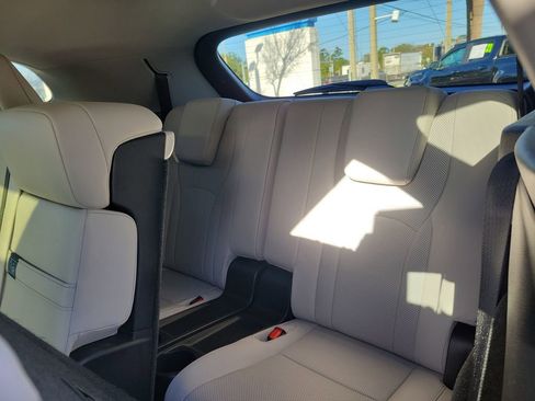 Used 2022 Lexus RX 350L Premium w/ Premium Package image 14