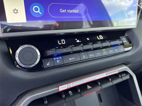 Used 2026 Toyota Tundra Limited w/ Power Package image 24