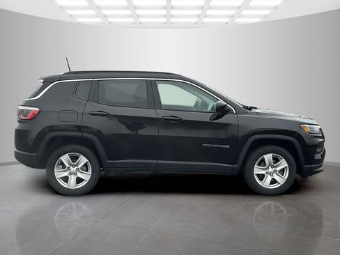 Certified 2022 Jeep Compass Latitude w/ Convenience Group image 8