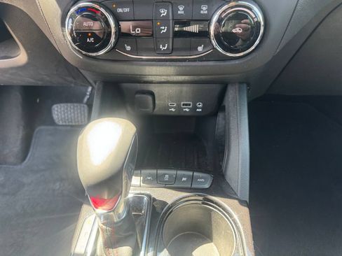 Used 2023 Chevrolet TrailBlazer RS w/ Convenience Package AWD/4WD image 28