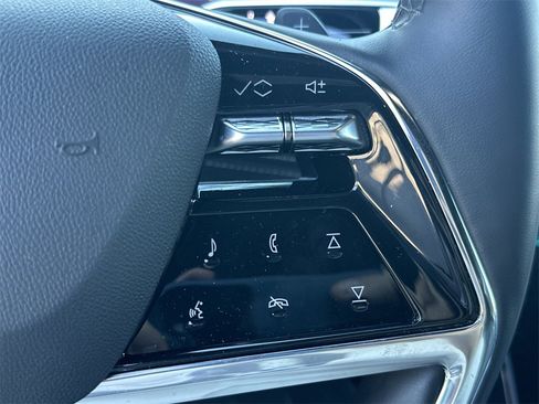 Certified 2025 Cadillac Escalade Premium Luxury image 19