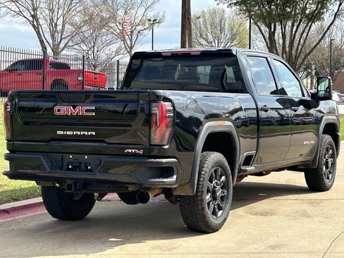 Used 2025 GMC Sierra 2500 AT4 image 4