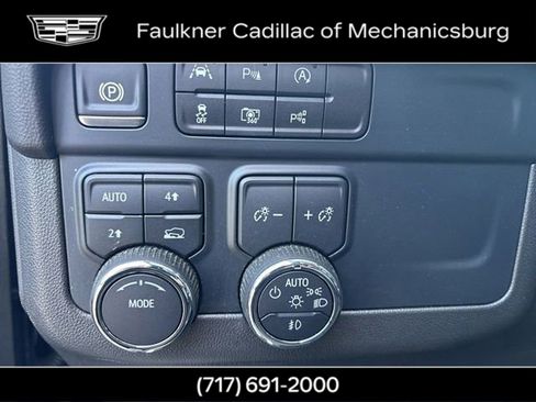 Used 2025 Chevrolet Tahoe Premier AWD/4WD image 21