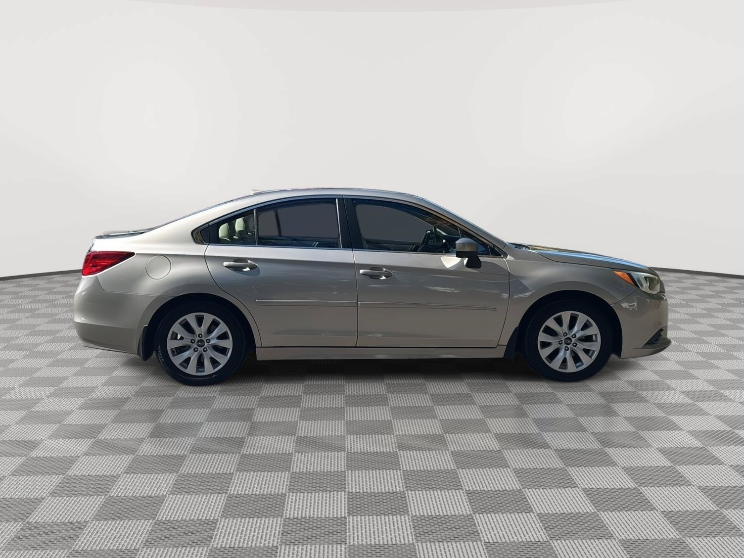Used 2017 Subaru Legacy 2.5i Premium AWD/4WD image 4