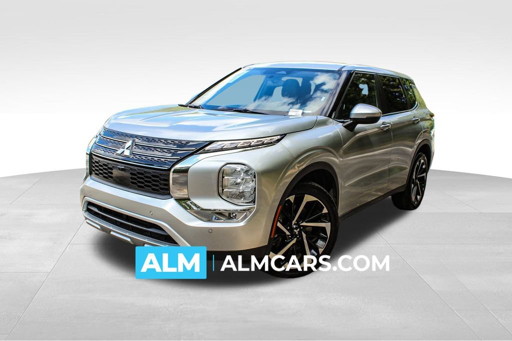 Used 2024 Mitsubishi Outlander SE FWD image 1